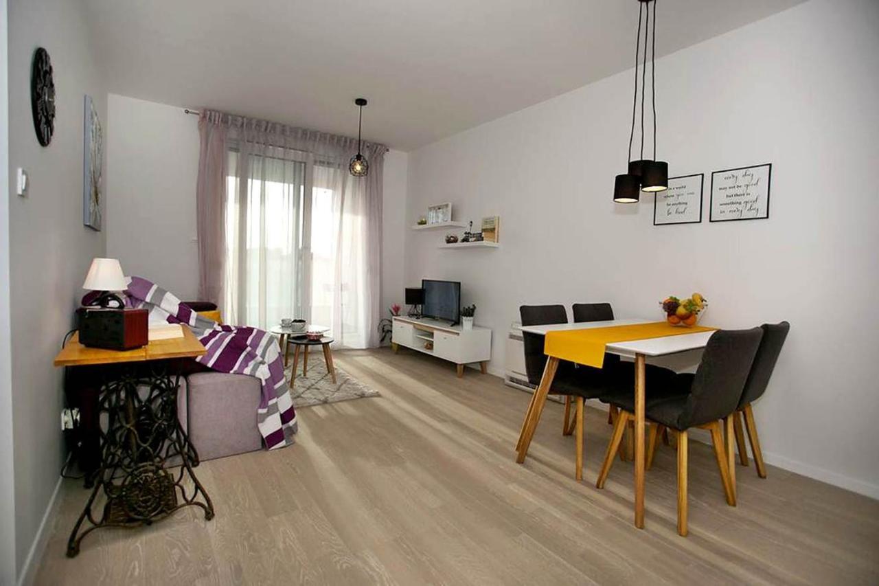 Apartment Sweet Daisy With Parking Zadar Bagian luar foto