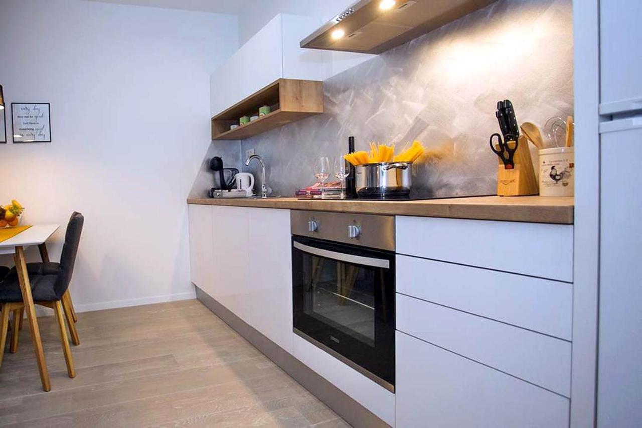 Apartment Sweet Daisy With Parking Zadar Bagian luar foto