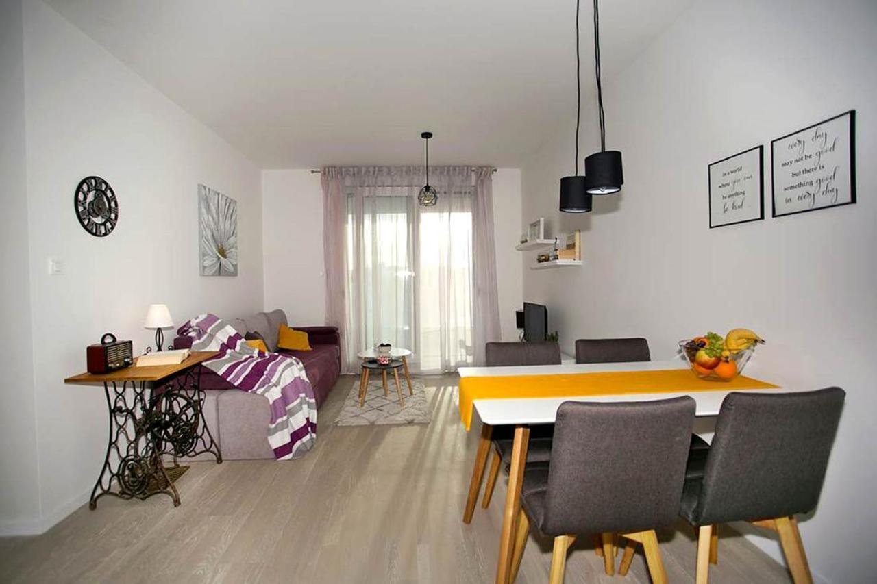 Apartment Sweet Daisy With Parking Zadar Bagian luar foto